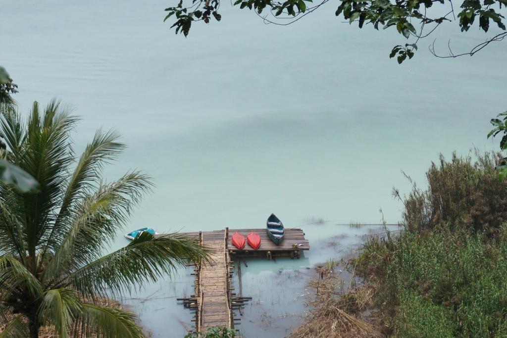 Отель Green Lake Linow Tomohon Экстерьер фото